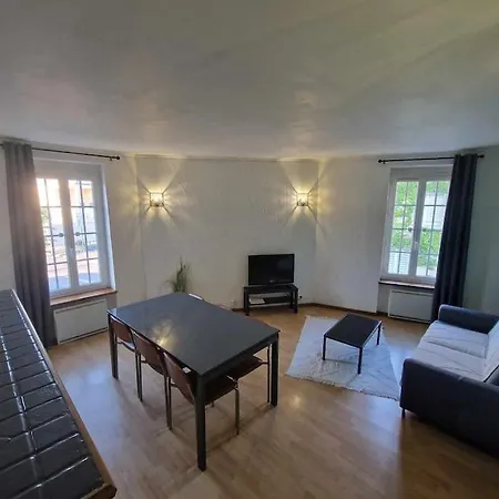 L'appartement Du Salon * Damery (Marne)